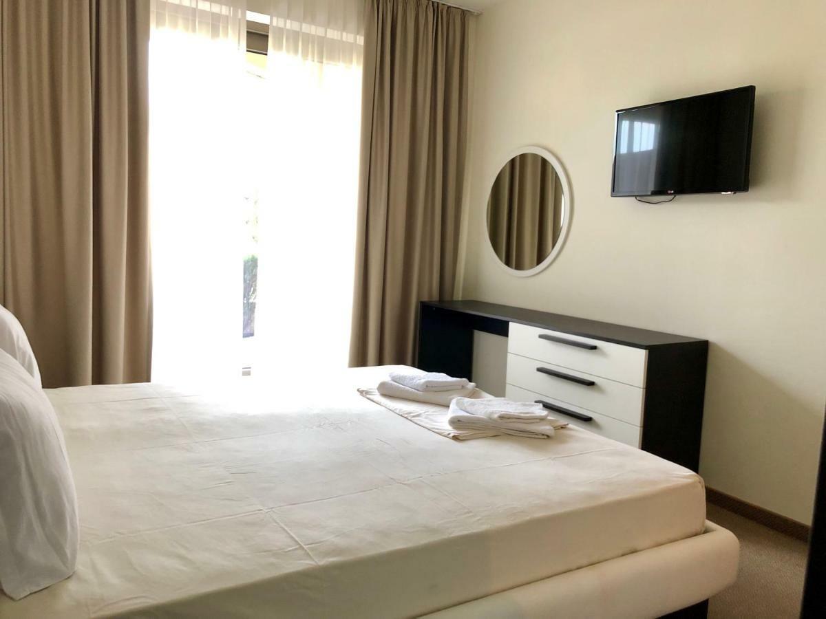 Apartments In Peter House 써니비치 외부 사진